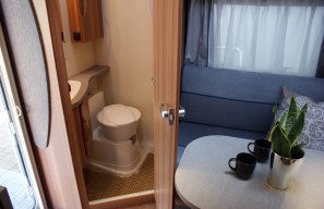 Galéria produktu Weinsberg 390 QD 1   - KaravanyPD 