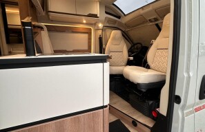 Galéria produktu RAPIDO DREAMER D68 UP  - DopravaPK 