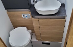 Galéria produktu ADRIA MATRIX 670SL Generation 26 AT8  - Karavanea 