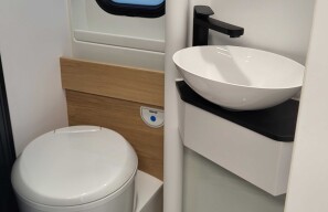 Galéria produktu ADRIA Twin 640SGX 60Y  - Karavanea 
